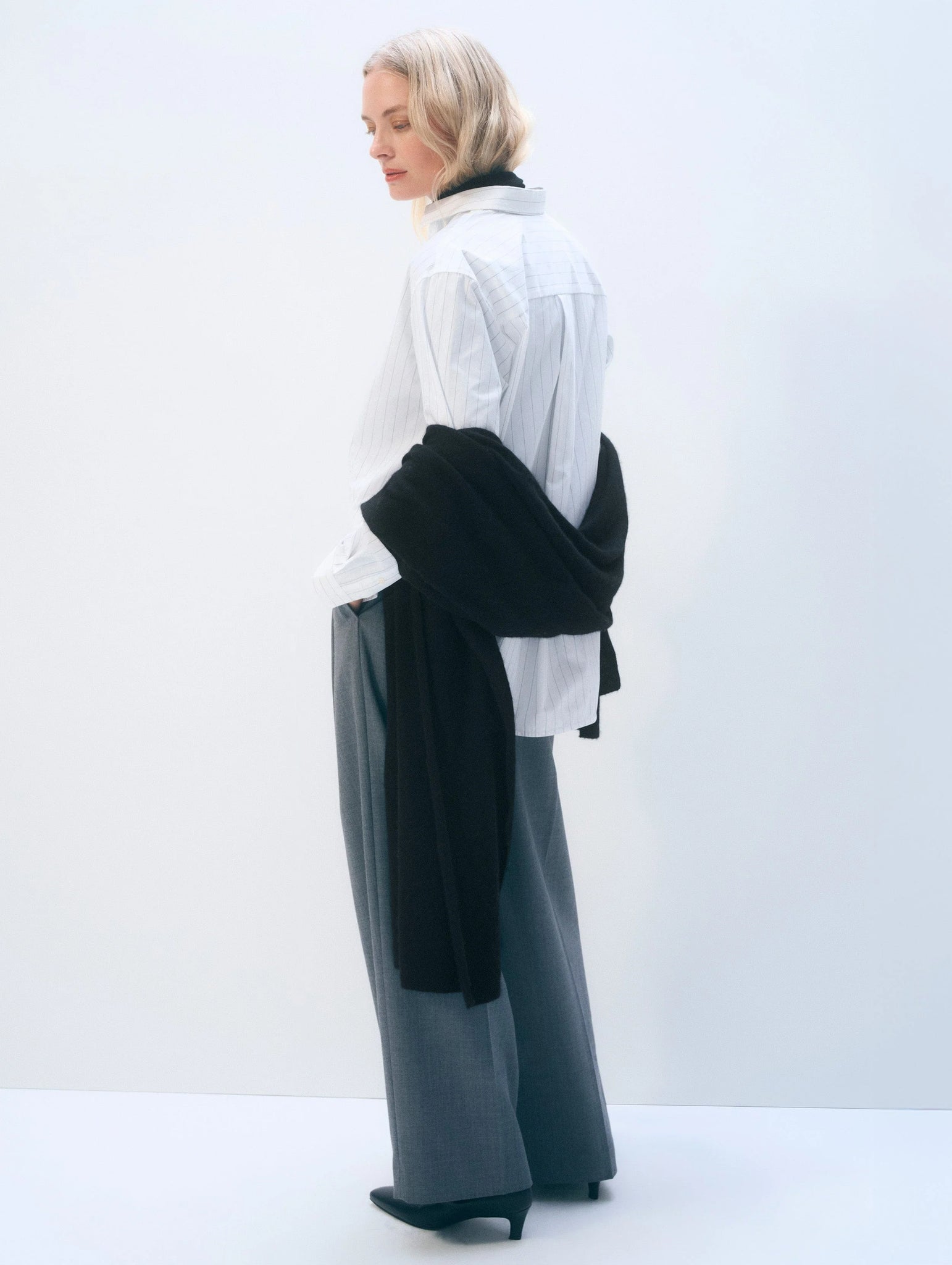 Cashmere Travel Wrap in Black