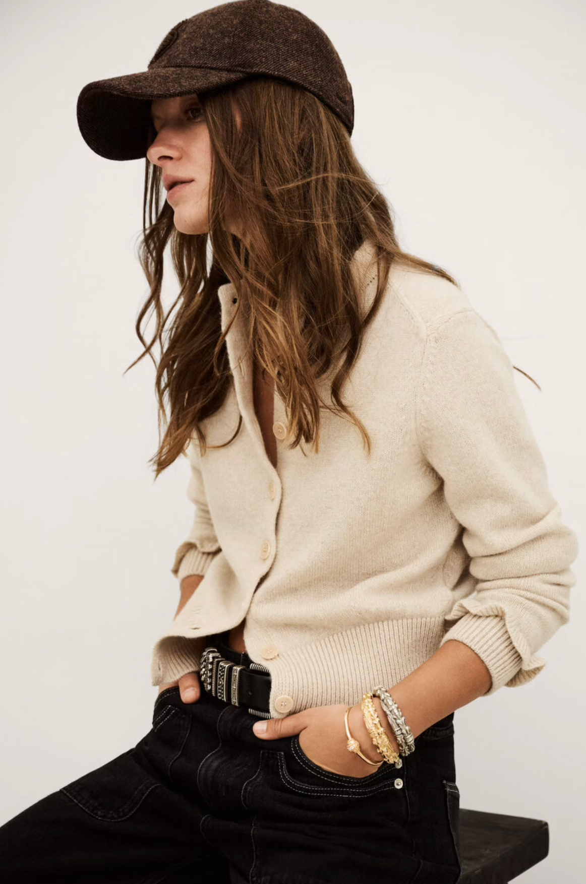 Karante Cardigan. Beige