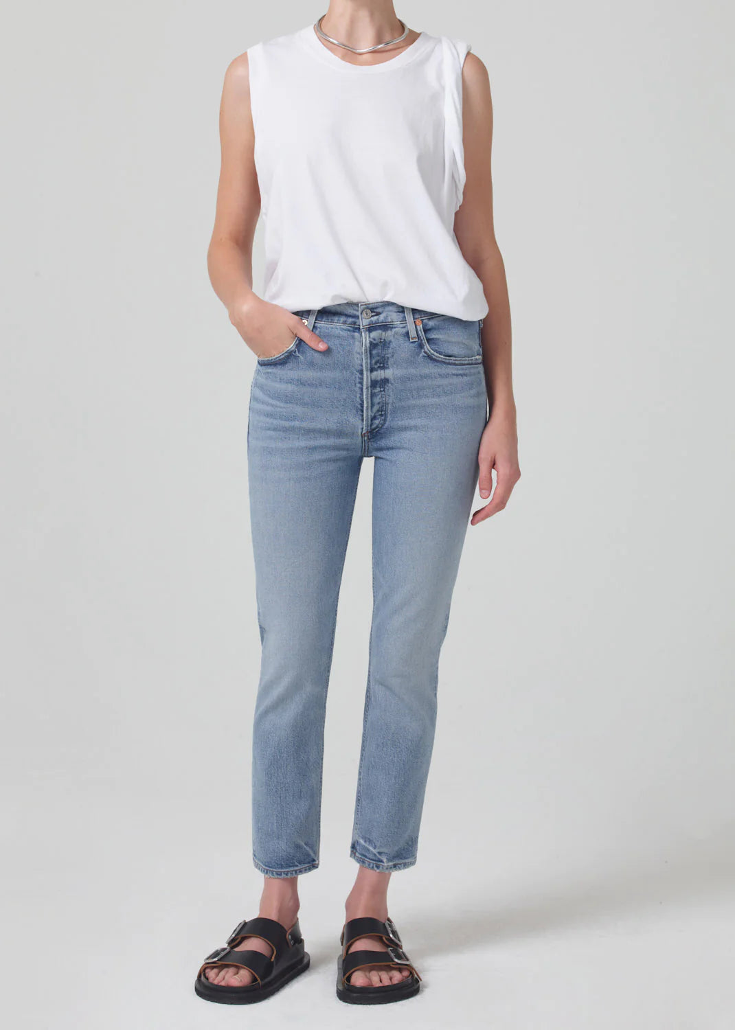 Charlotte High Rise Crop Straight in Dalia