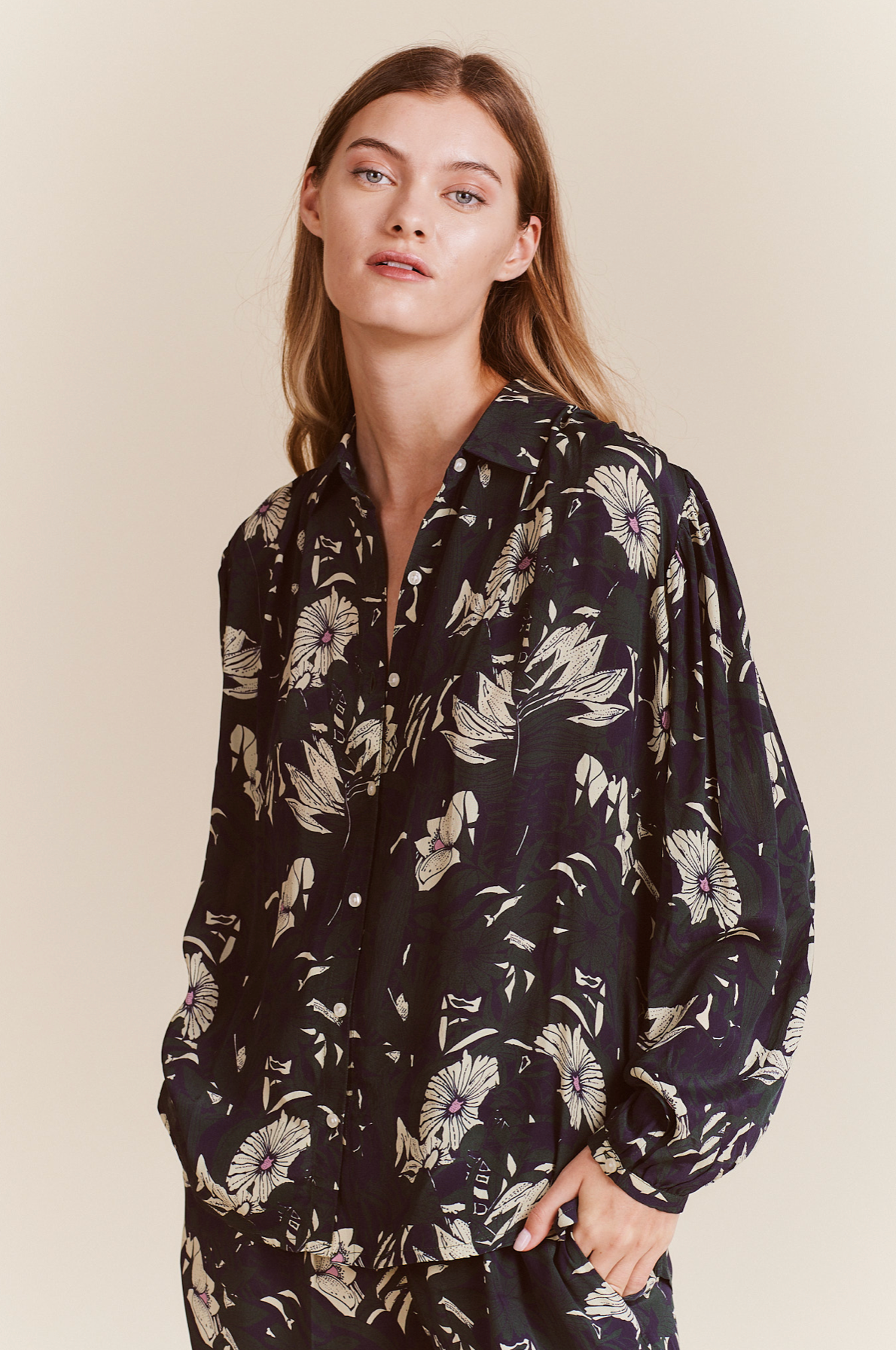 Lesia Blouse in Night Palm