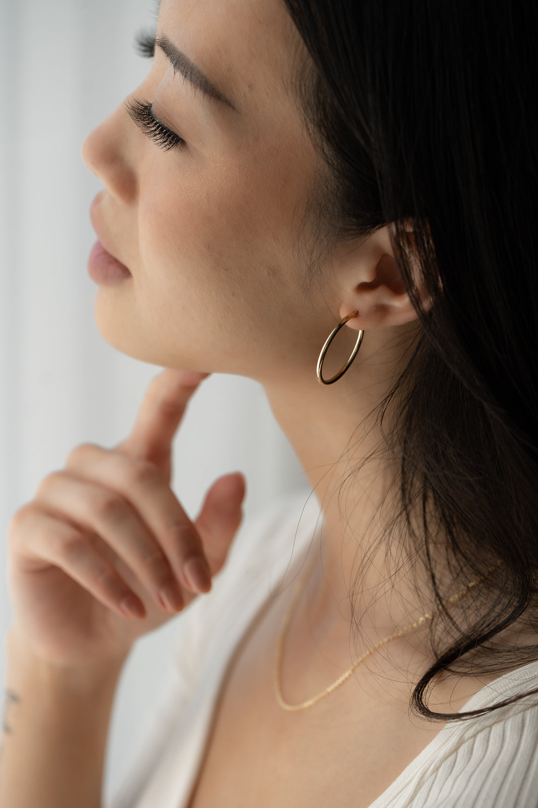 Noa Medium Hoops | 10k Gold