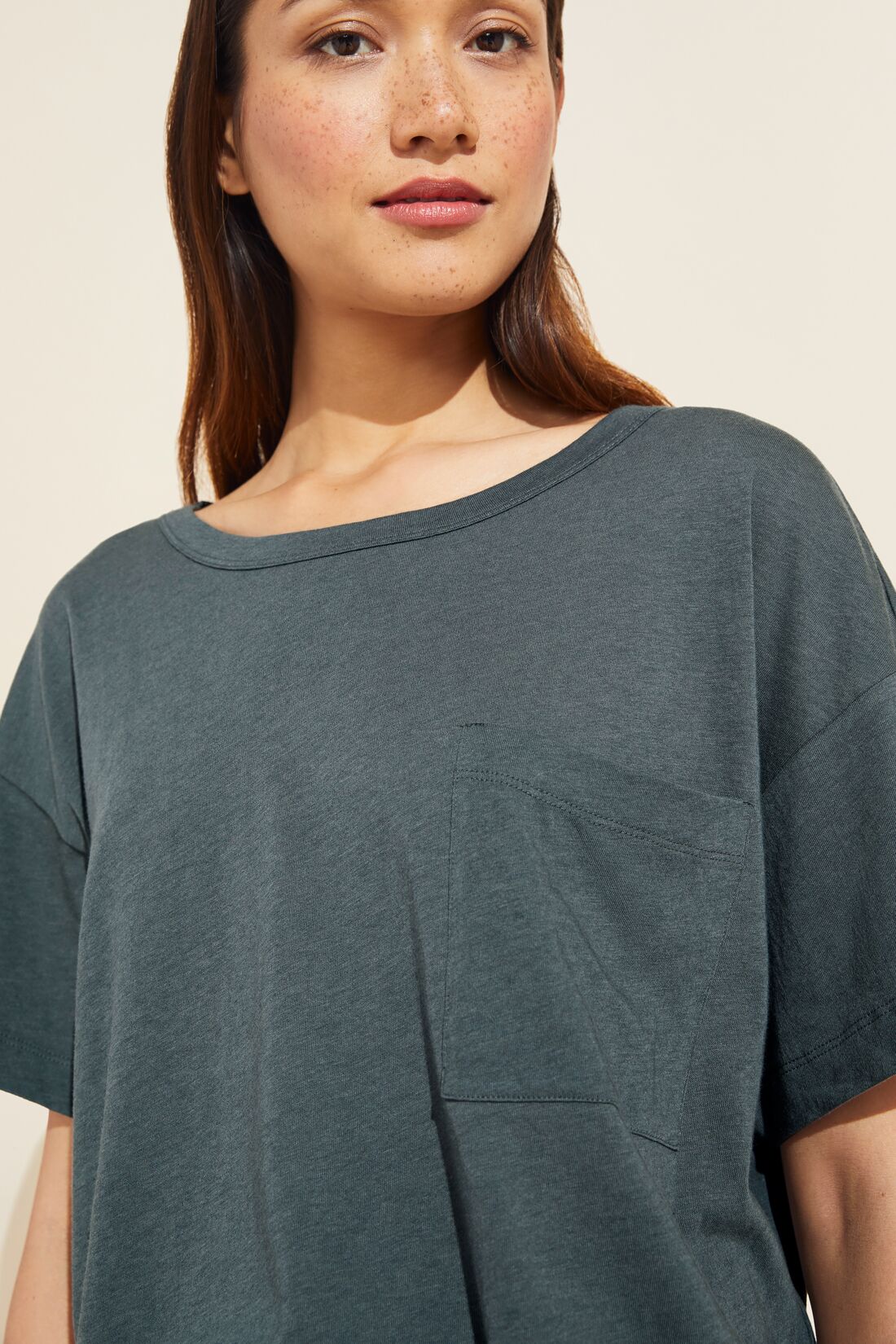 Aloe Infused Cotton Short Sleeve Tee in Kelp