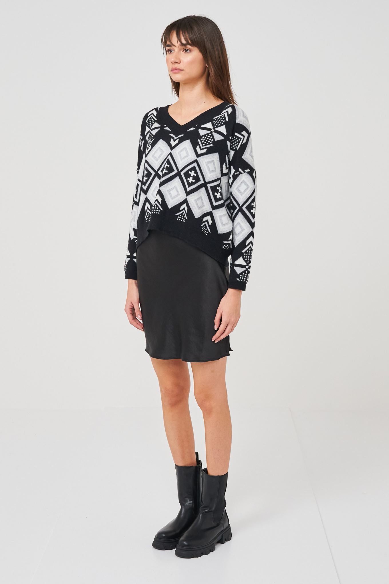 Pop Fairisle Victory V Sweater in Coal/Silver Haze