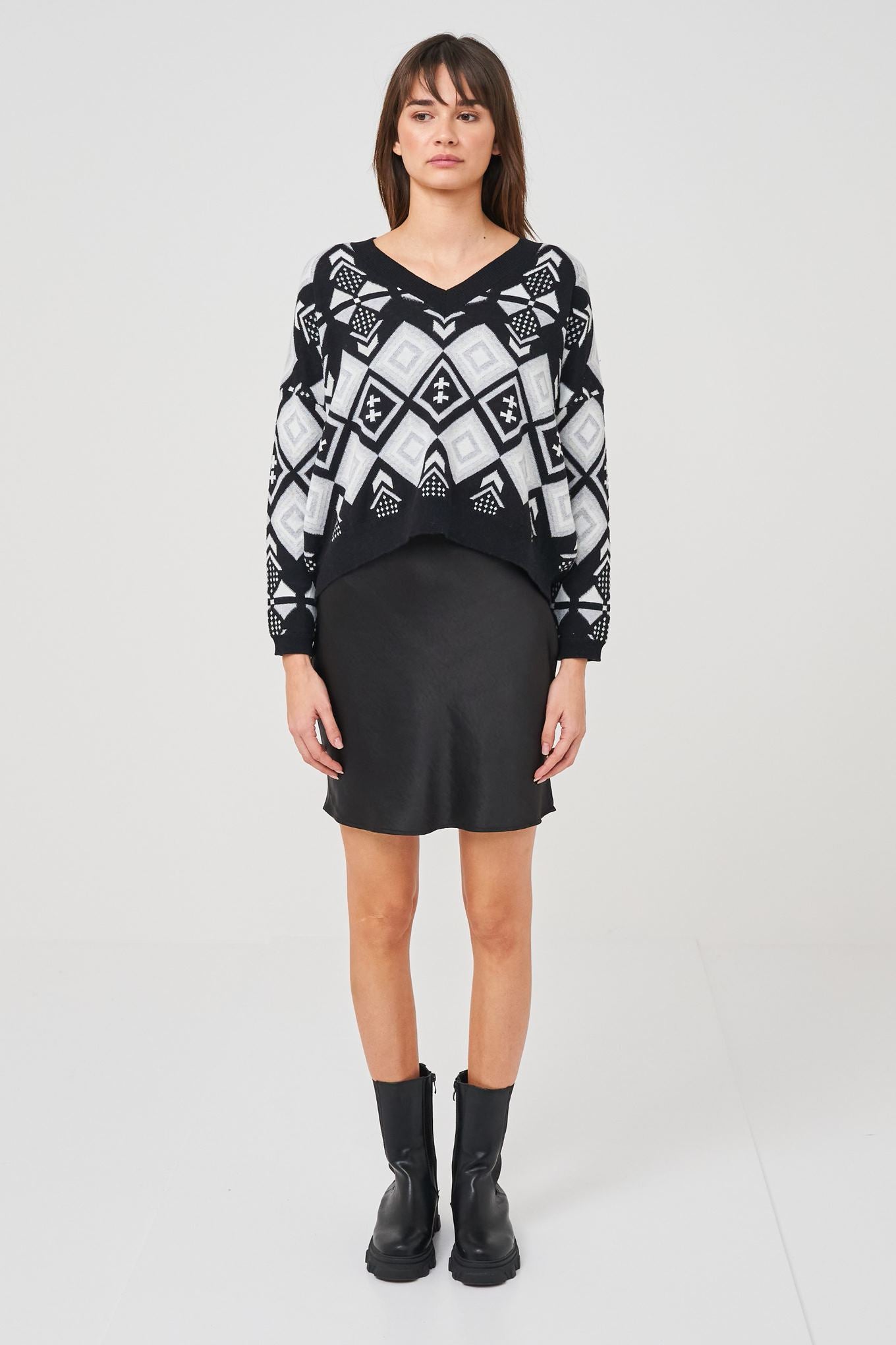 Pop Fairisle Victory V Sweater in Coal/Silver Haze