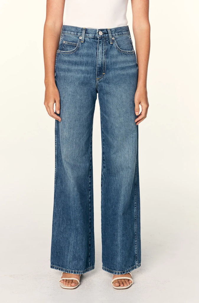 Frida in Admire