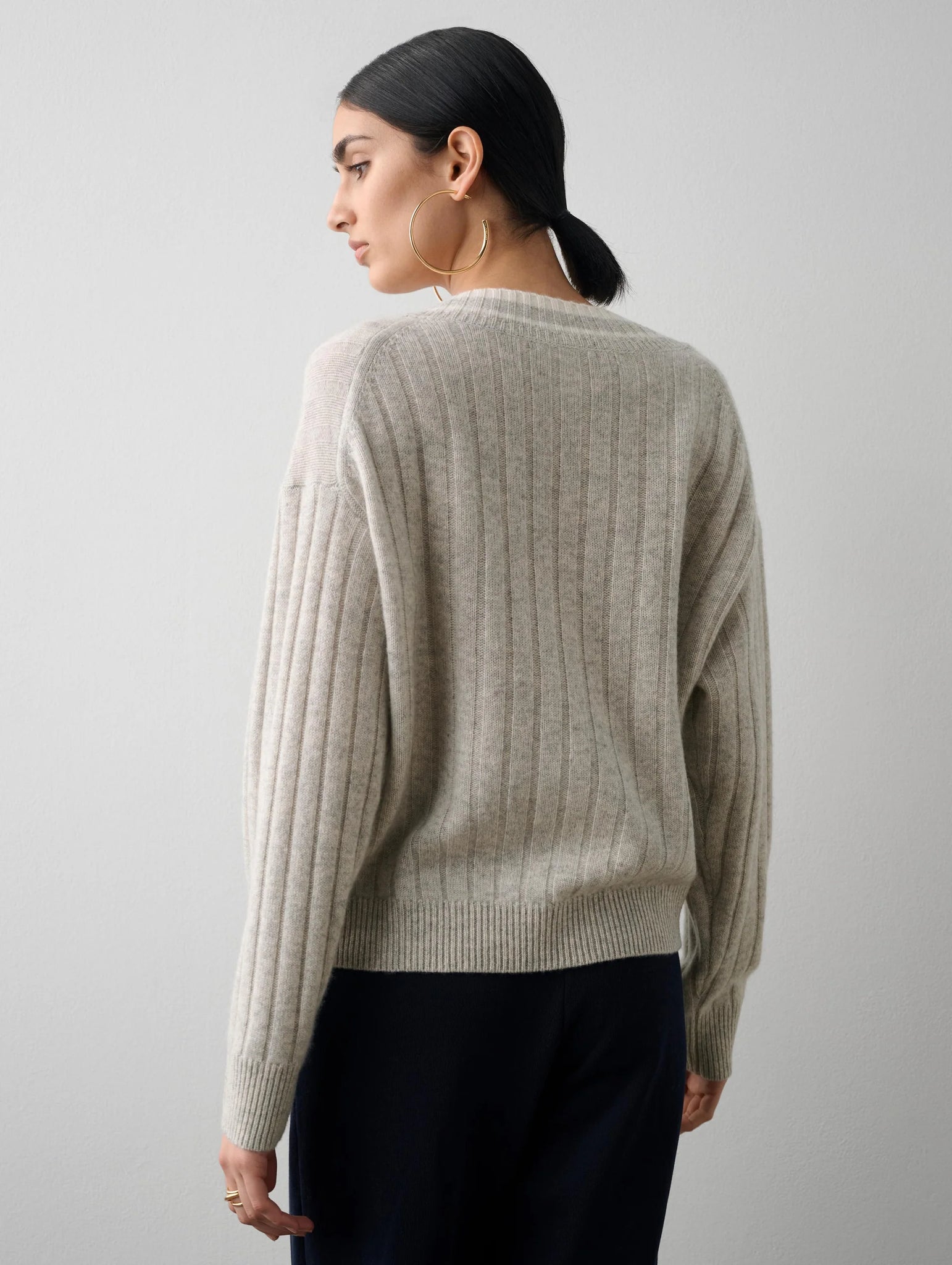 Cashmere Varsity Wide Rib Vneck in Misty Grey Heather and White