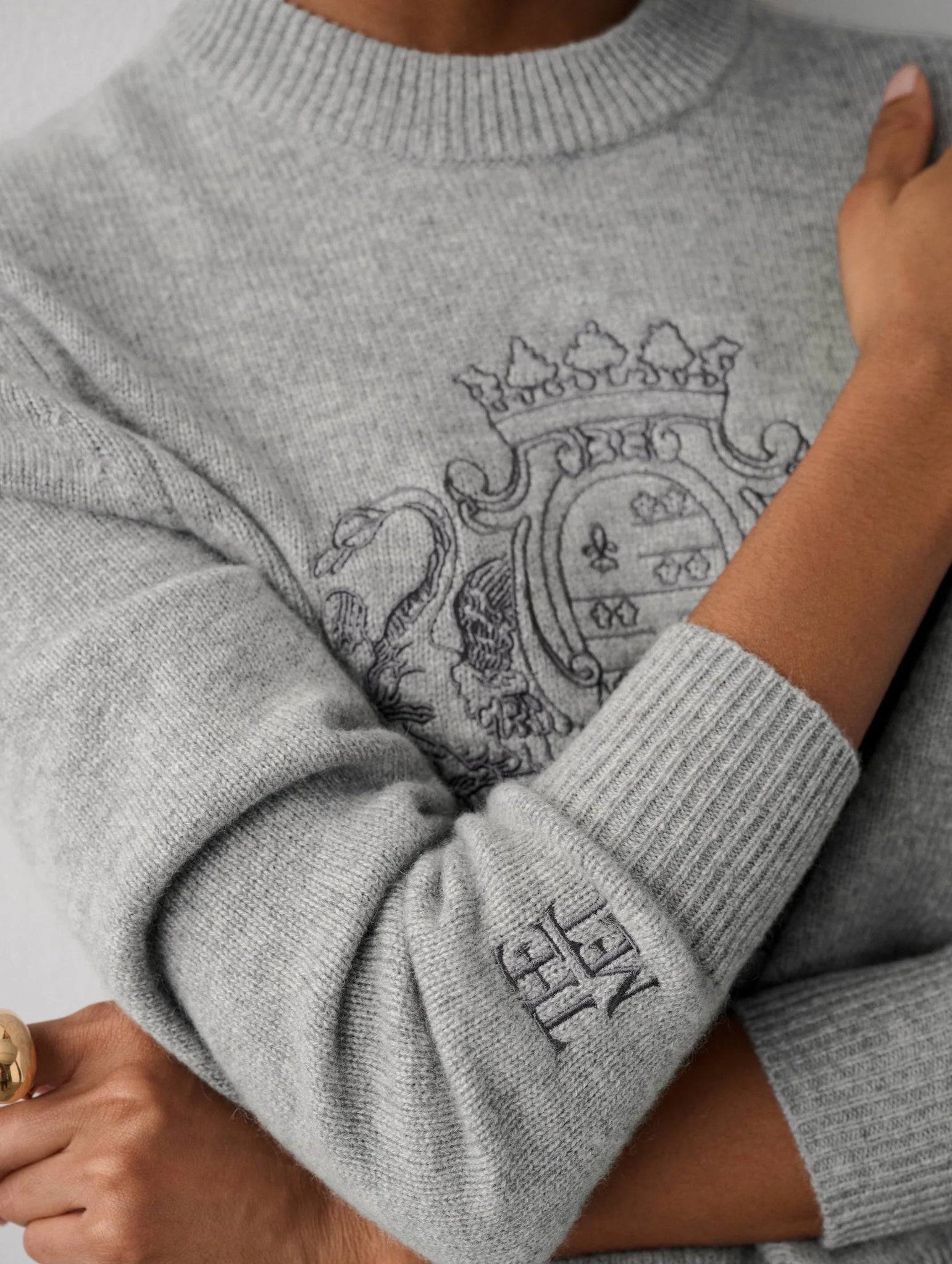 Cashmere Coat of Arms Embroidered Crewneck in Grey Combo