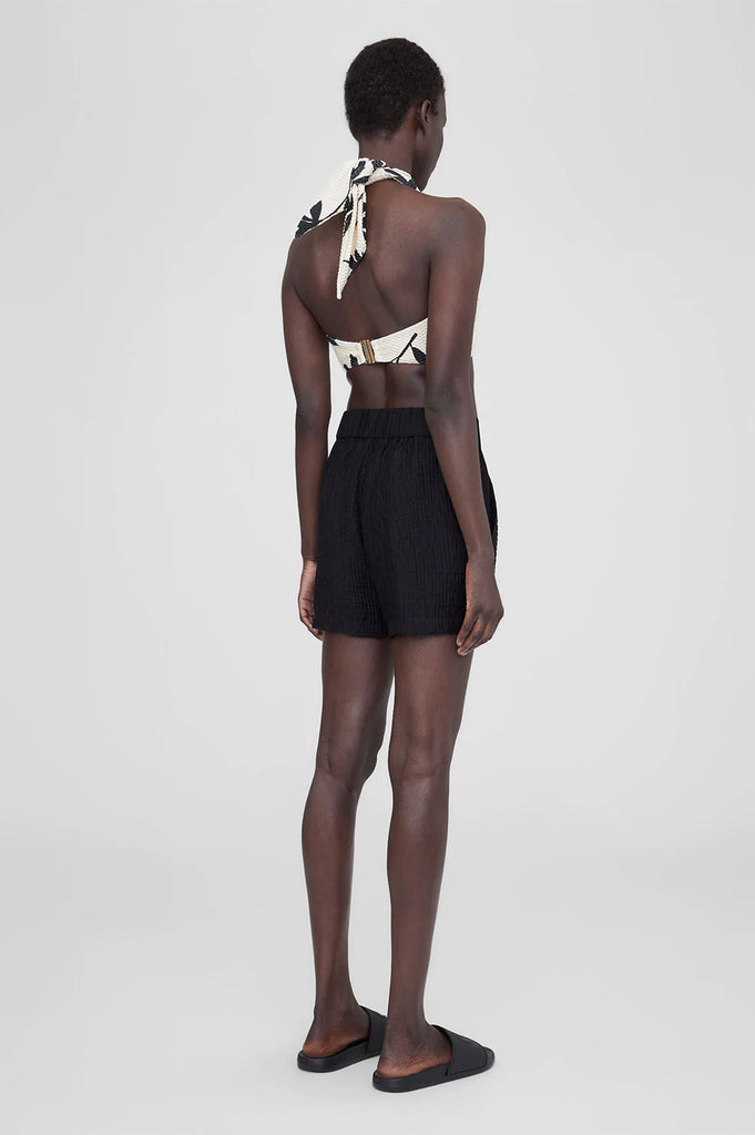 Koa Short in Black