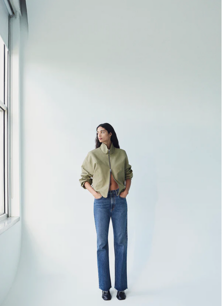 Leena Jean in Placebo