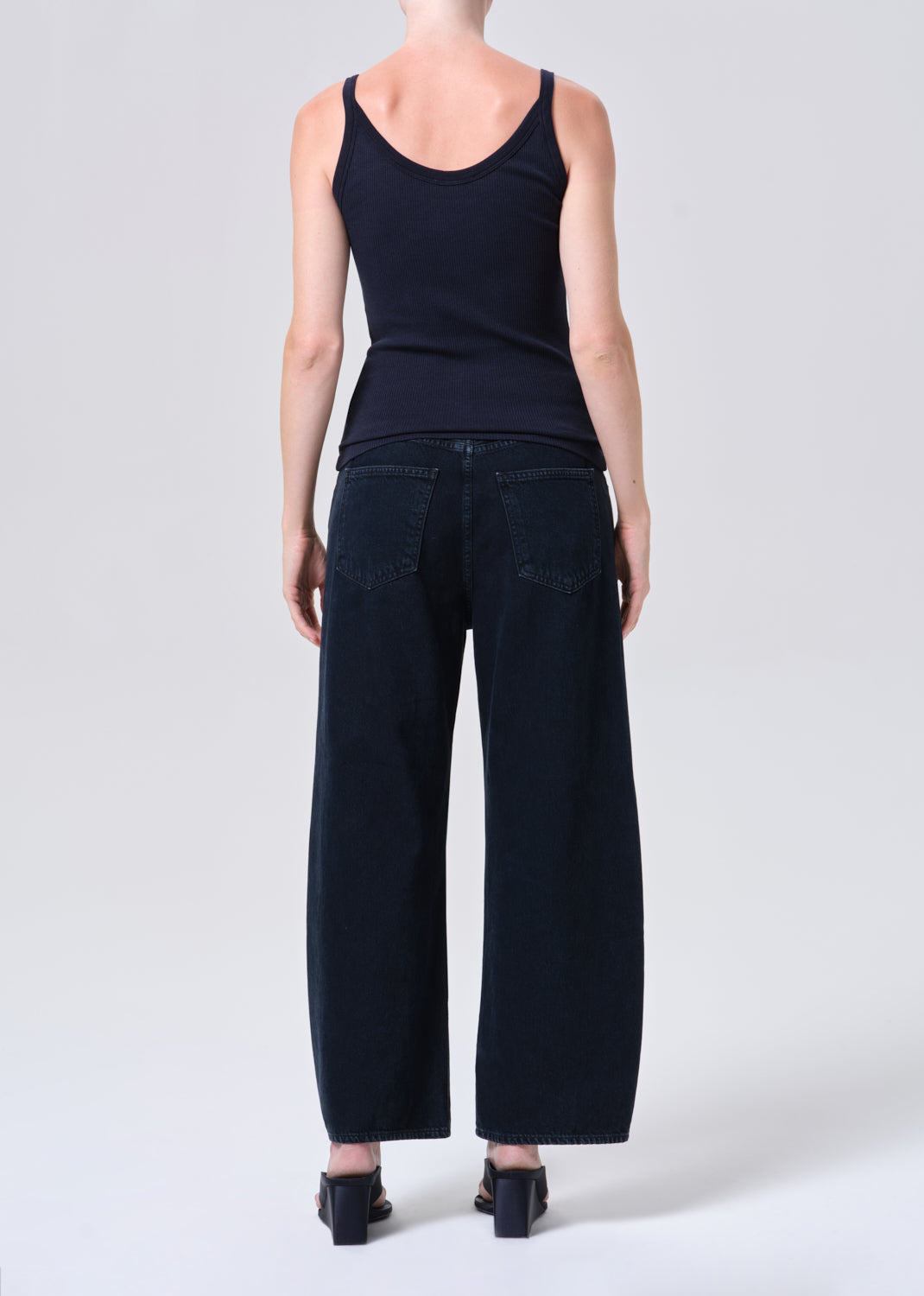 Low Curve Crop Jean (Weightless) in Crushed