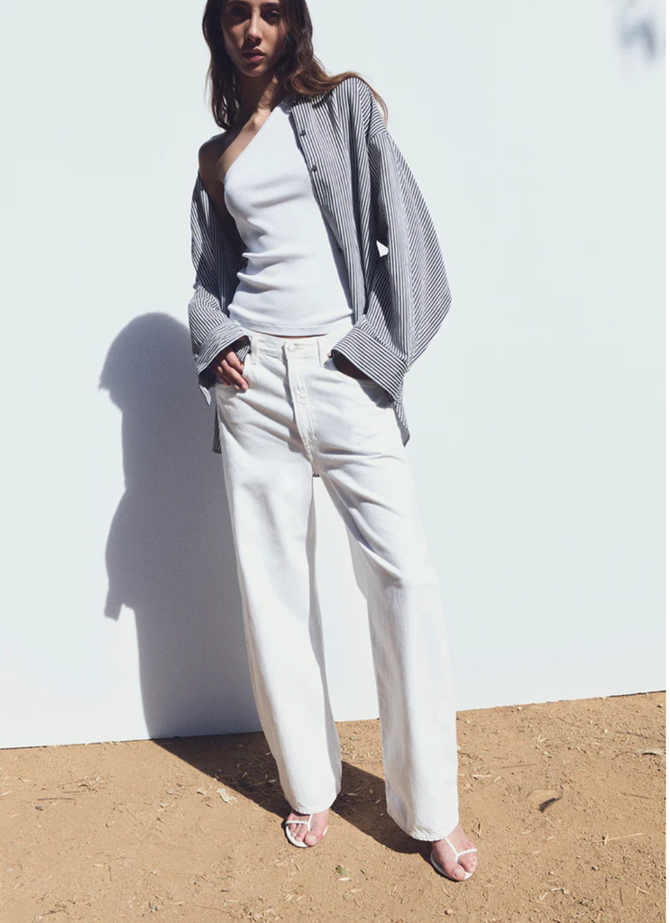 Low Curve Jean in Milkshake