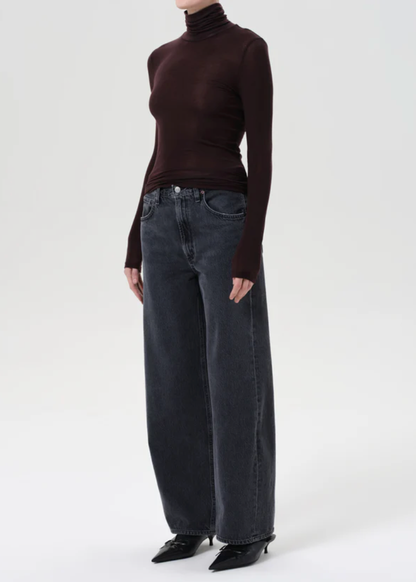 Pascale Turtleneck in Root