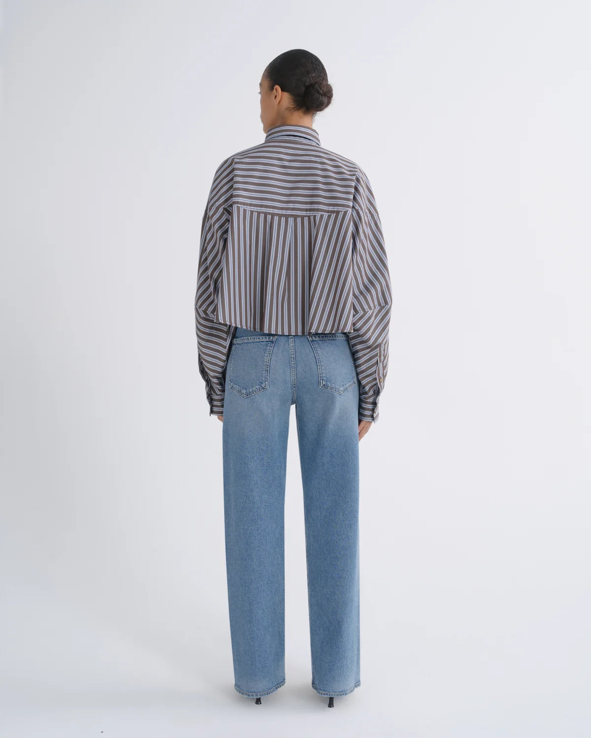 Ren Jean 32" in Measure