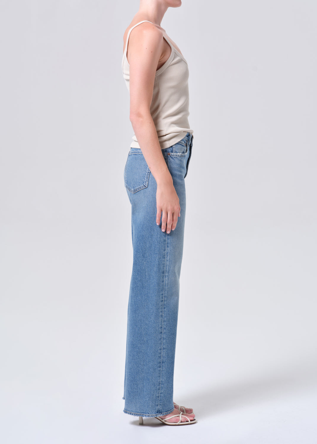 Ren Jean 32" in Measure