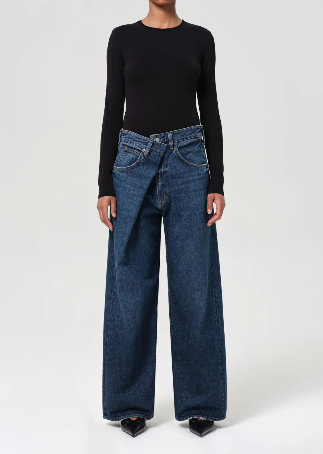 Vana Fold Jean in Nexus