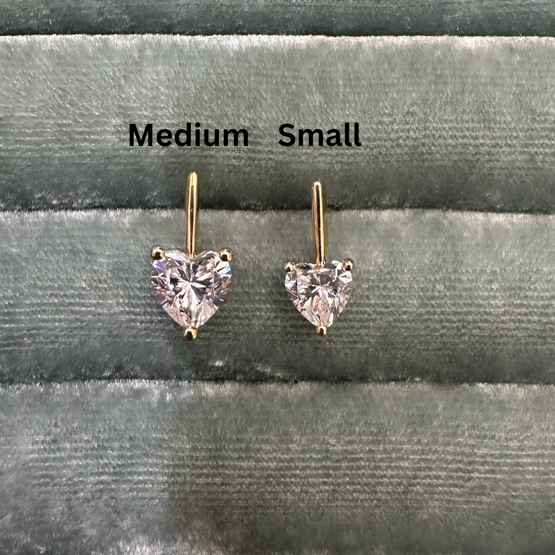 Linea Love Stud in Gold | Small
