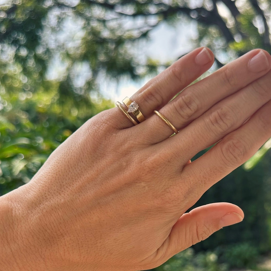 Pear Pinky Ring in Gold
