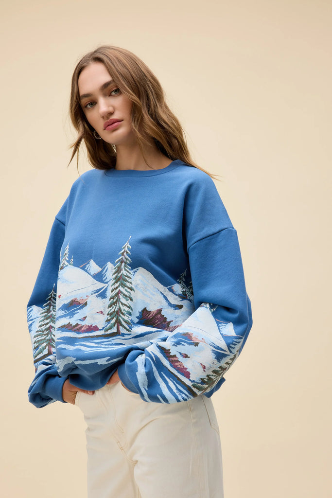 Alpine Ski Scene Oversized Crew Sweatshirt in Denim Blue