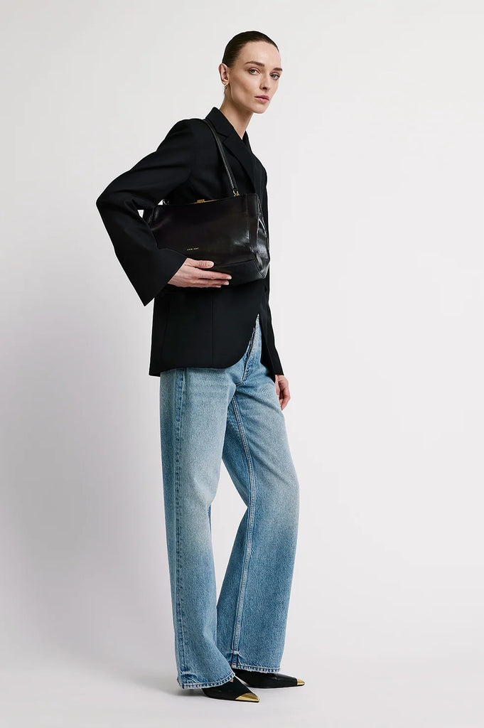 Anine Avenue Bag Grained Leather in Black