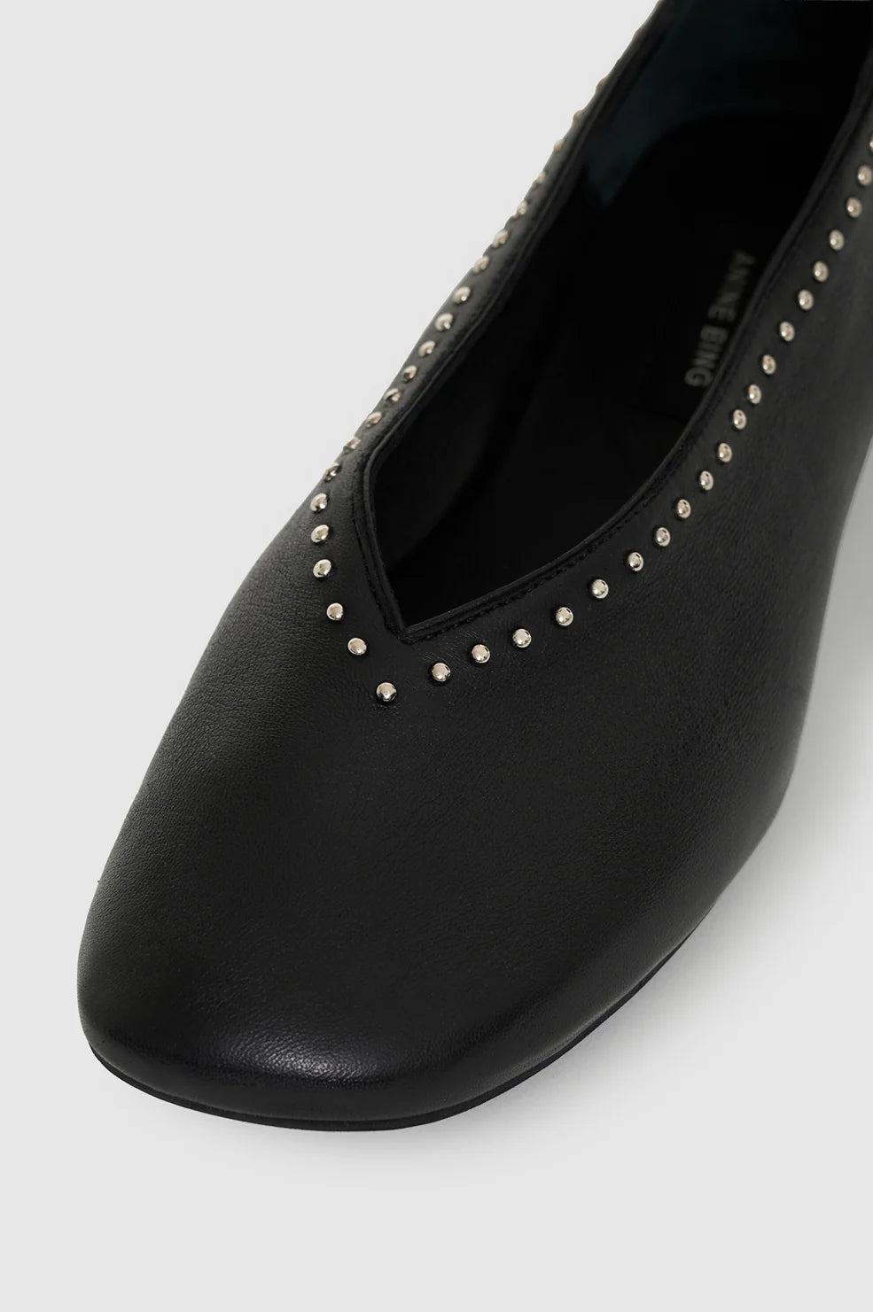 Ana Flats Studs in Black