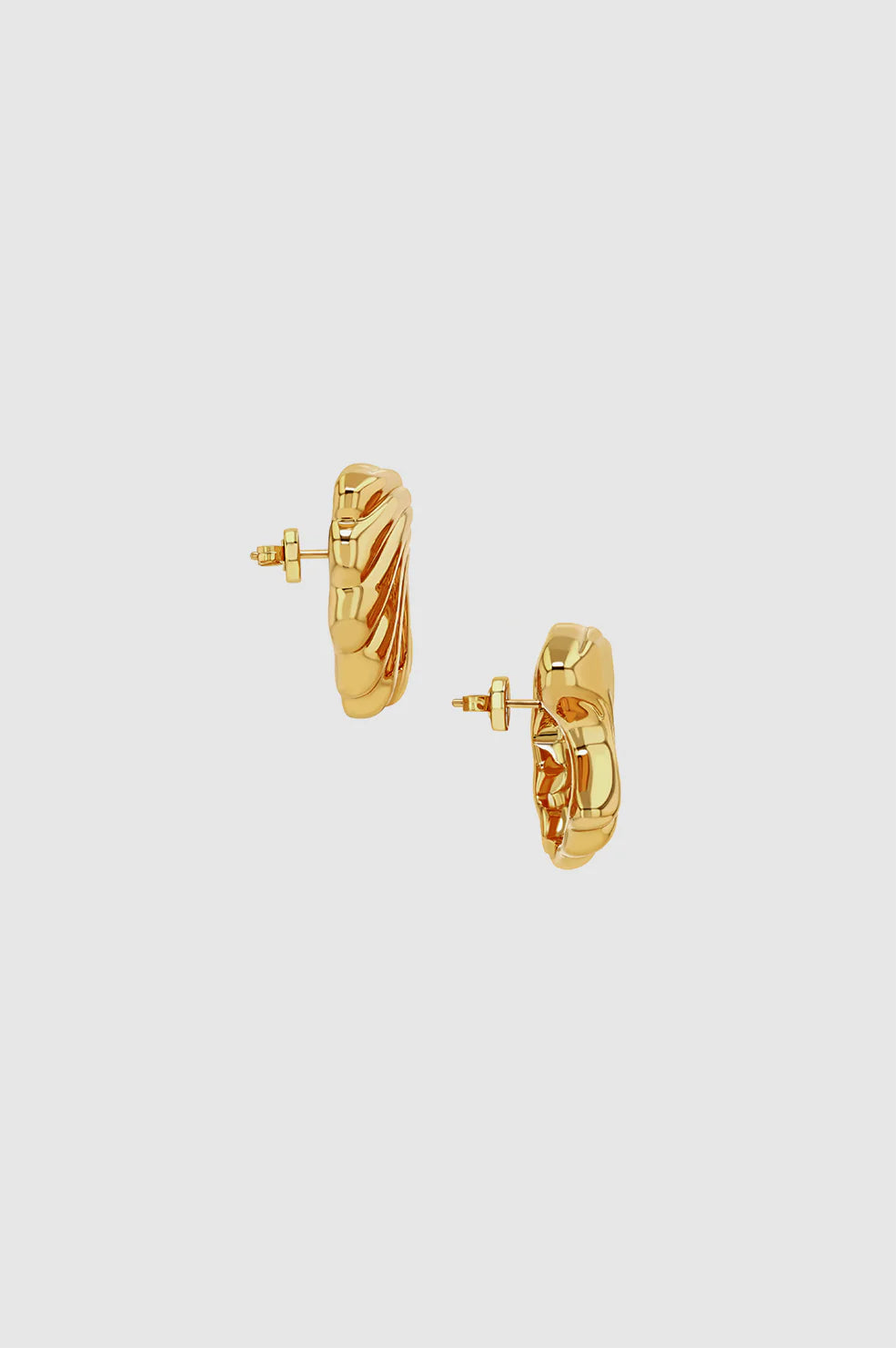 Curved Shell Earrings in Gold
