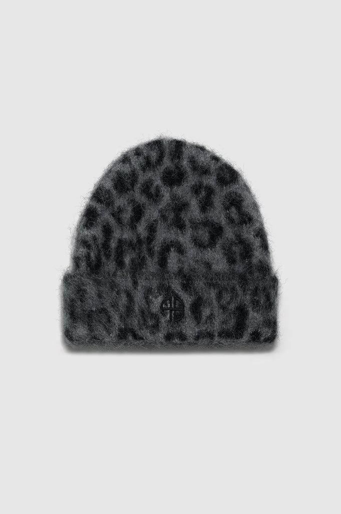 Elia Beanie in Grey Leopard