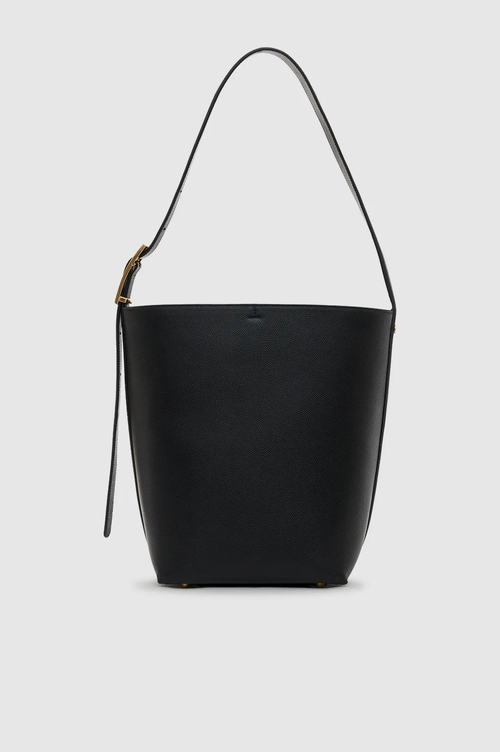 Elly Bucket Bag Grained Leather in Black