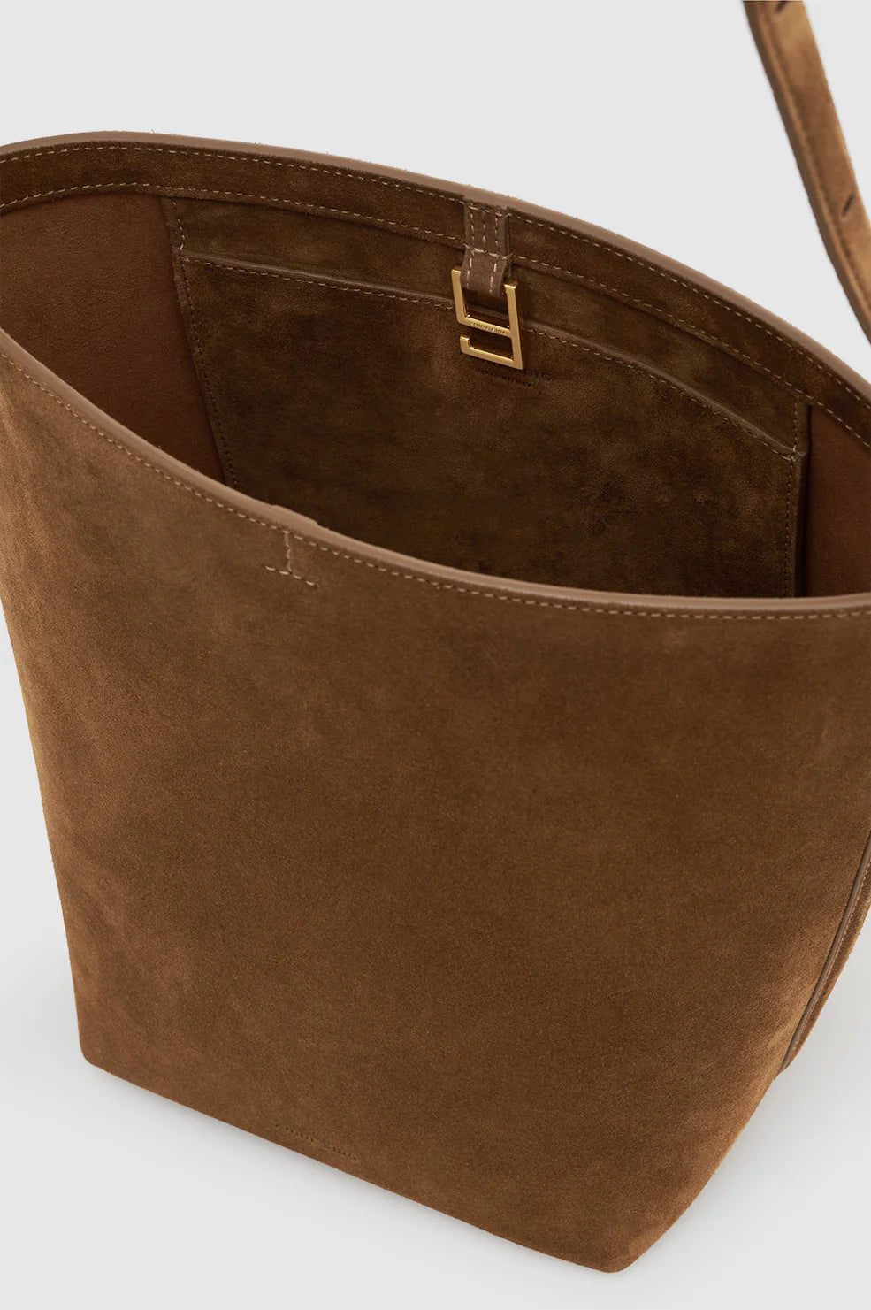 Elly Medium Bucket Bag Suede in Tobacco