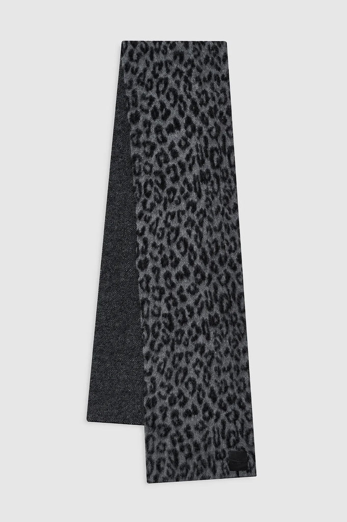Hannah Scarf in Grey Leopard