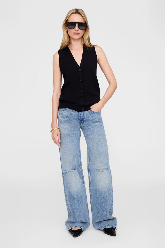 Lawrence Vest in Black