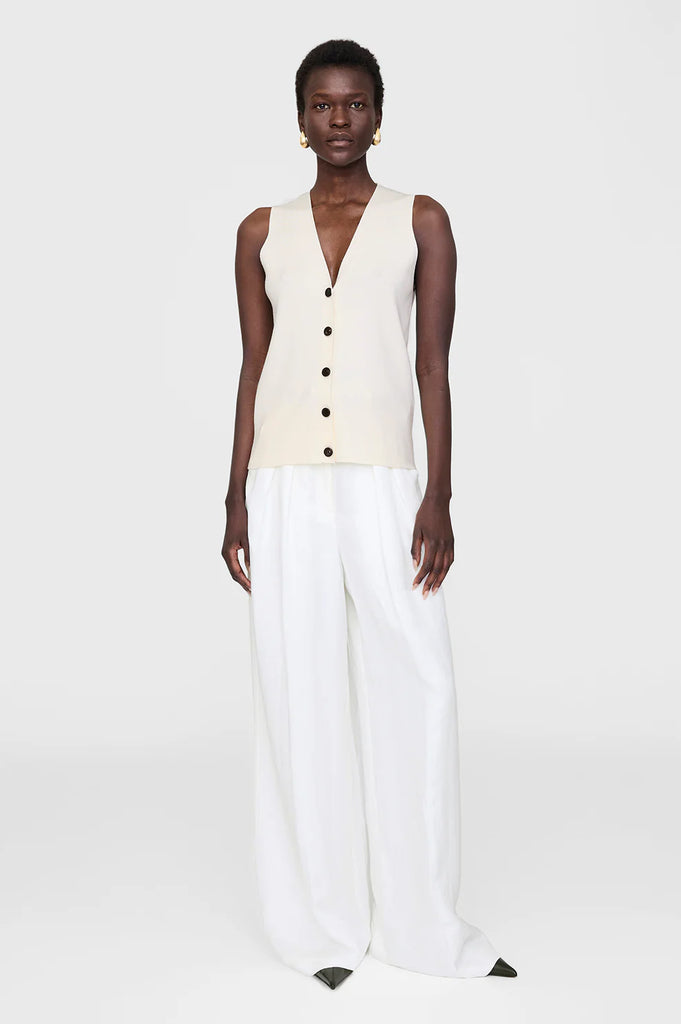 Lawrence Vest in Ivory