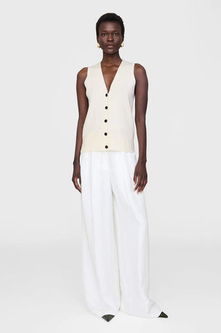 Lawrence Vest in Ivory