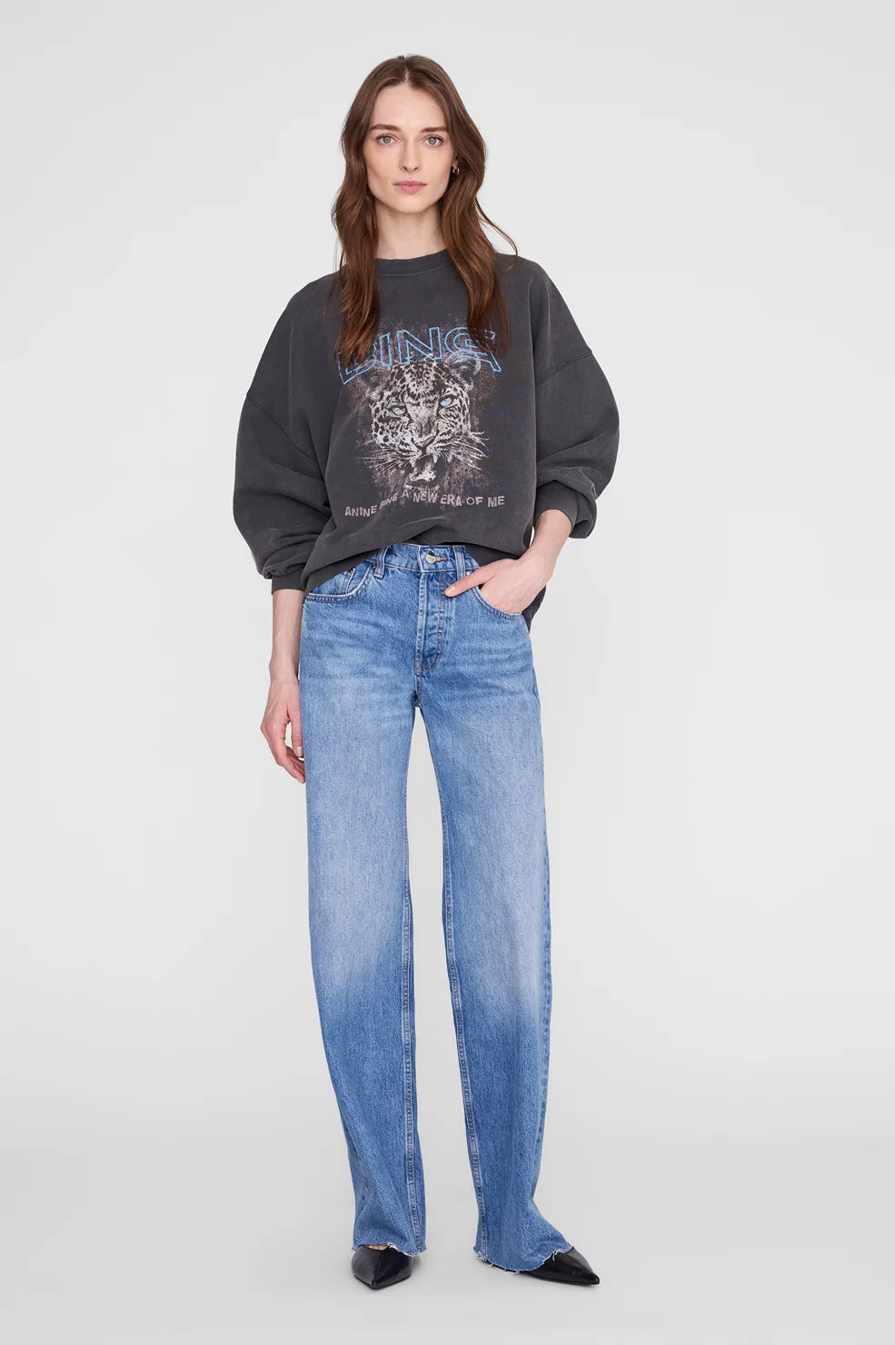 Miles Sweatshirt Leo Muse in Washed Black