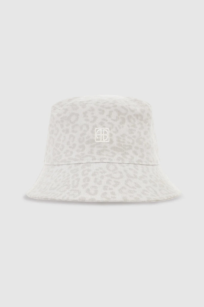 Nicks Bucket Hat in Washed White Leopard