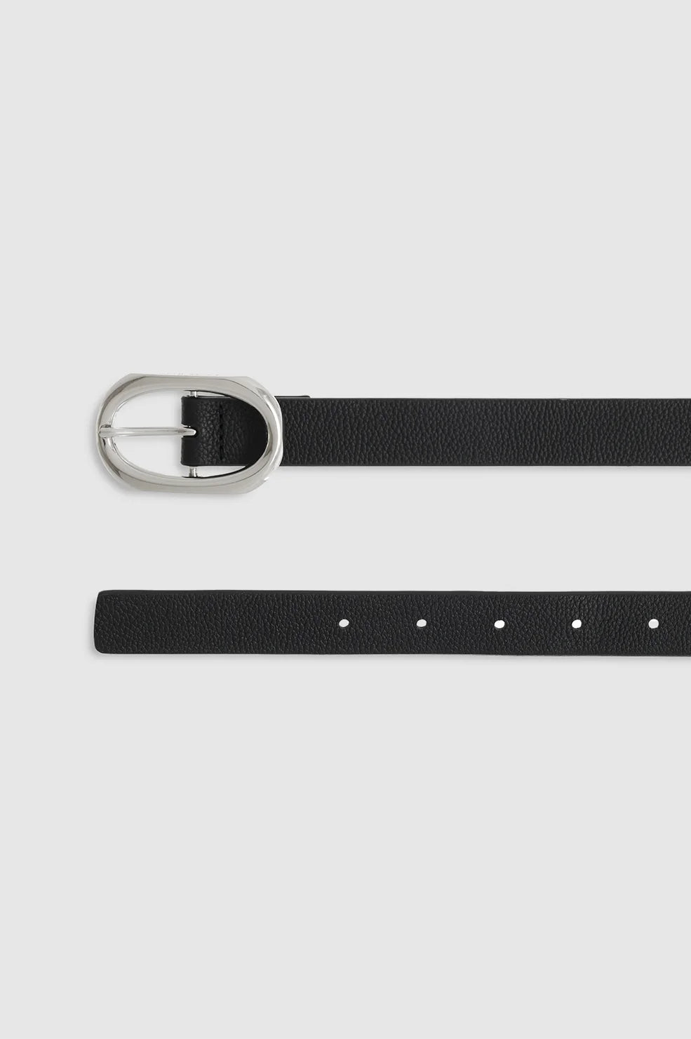 Small Signature Link Belt in Black Pebbled