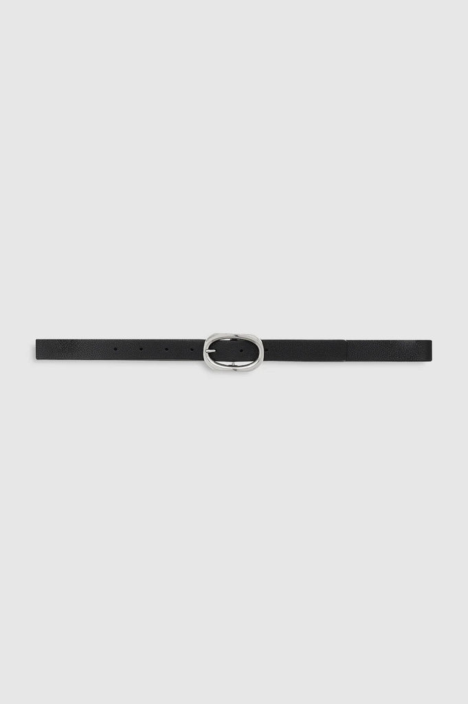 Small Signature Link Belt in Black Pebbled