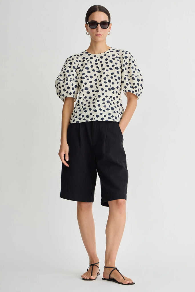Lino Top in Yayoi Cream and Navy