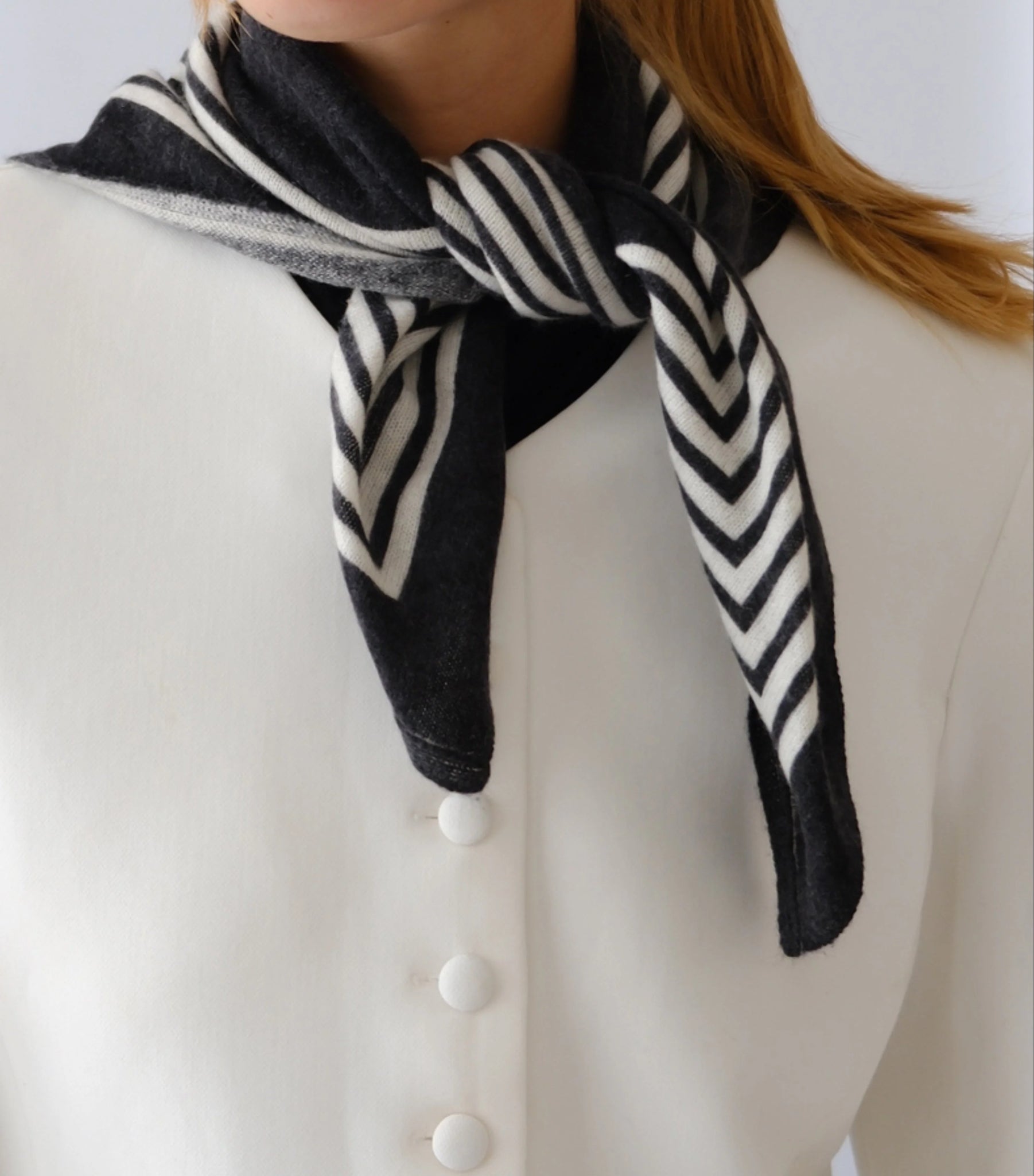CASHMERE STRIPED SCARF | BLACK | 65 CM