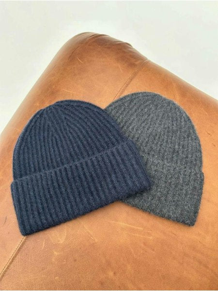 Cashmere Luxe Ribbed Beanie in Grey Heather