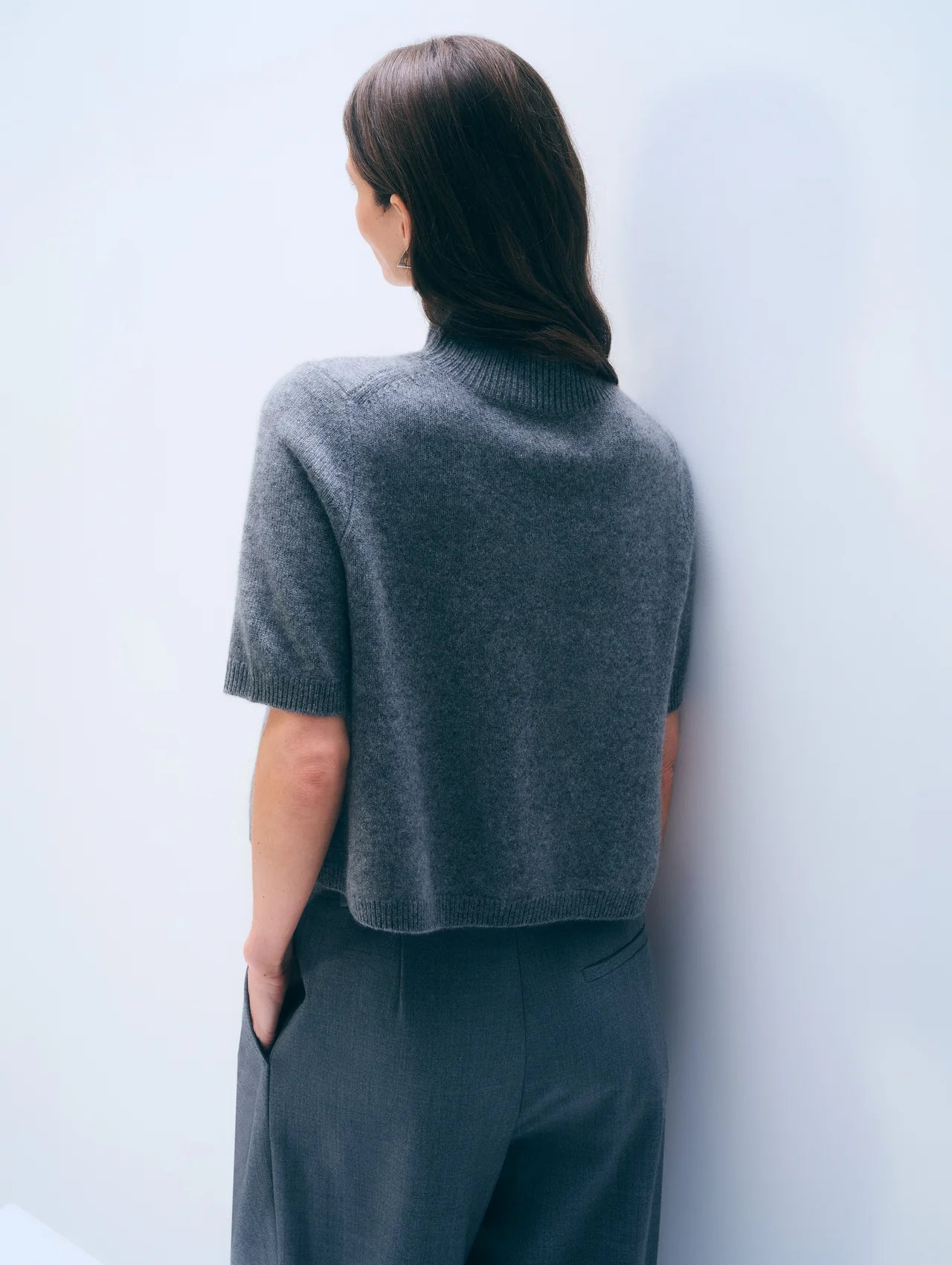 Cashmere Mockneck Tee in Graphite Heather