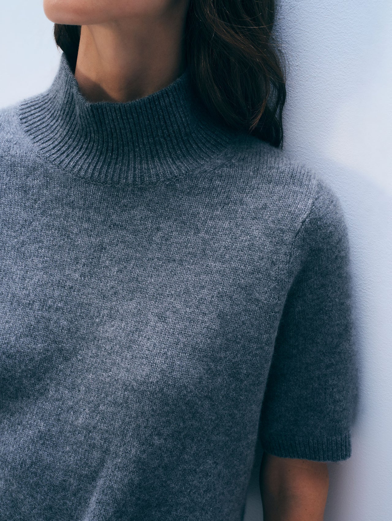 Cashmere Mockneck Tee in Graphite Heather