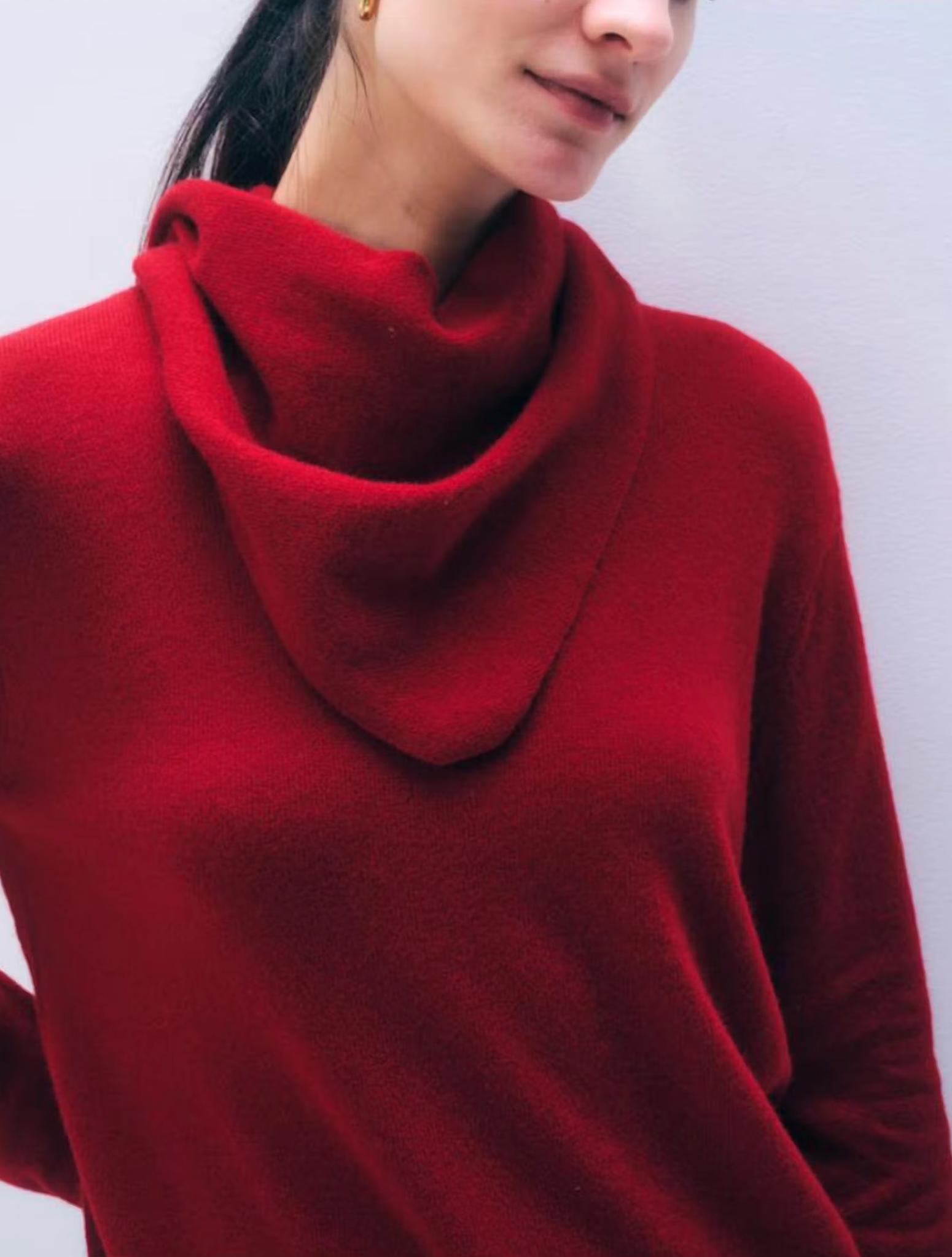Cashmere Neckerchief in Garnet Red