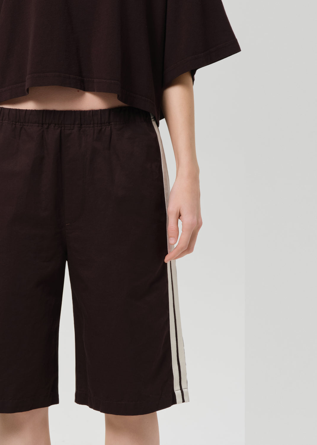 Anais Pull On Track Short in Chocolate
