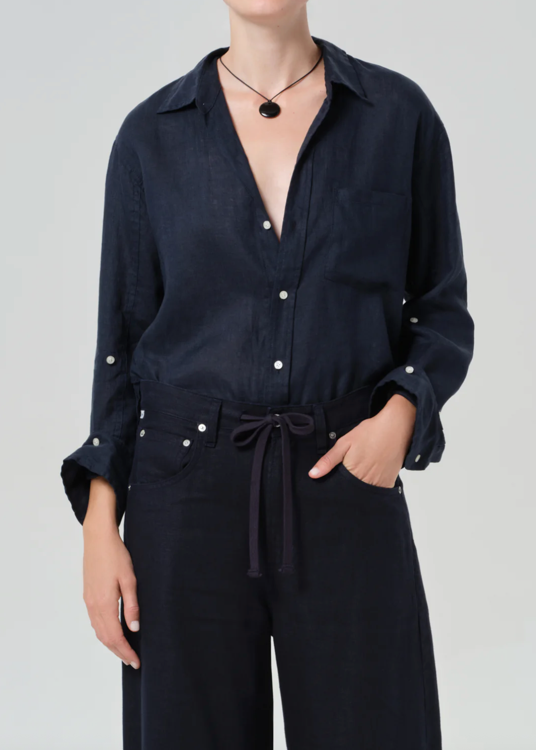 Kayla Shrunken Linen Shirt in True Navy