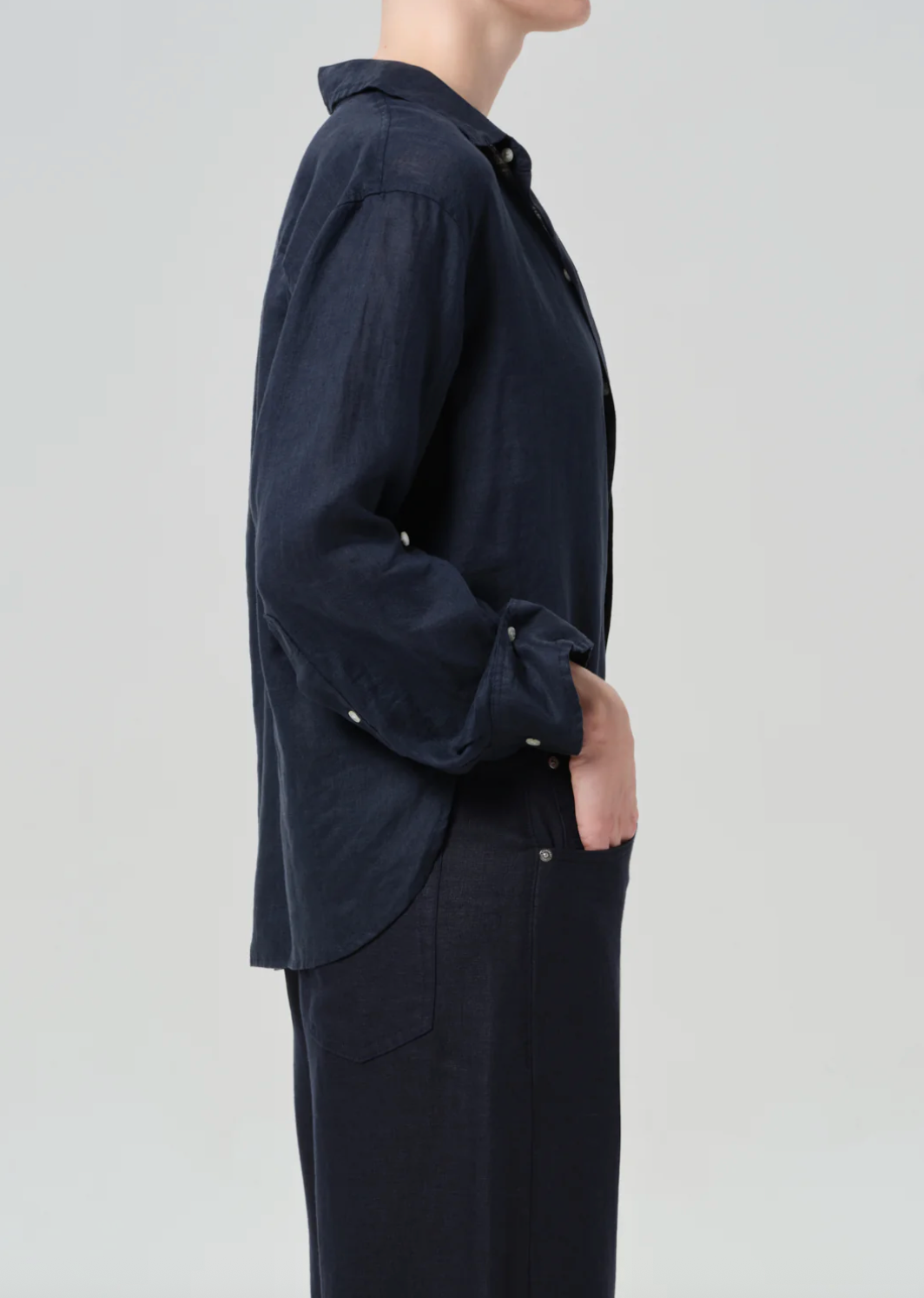 Kayla Shrunken Linen Shirt in True Navy
