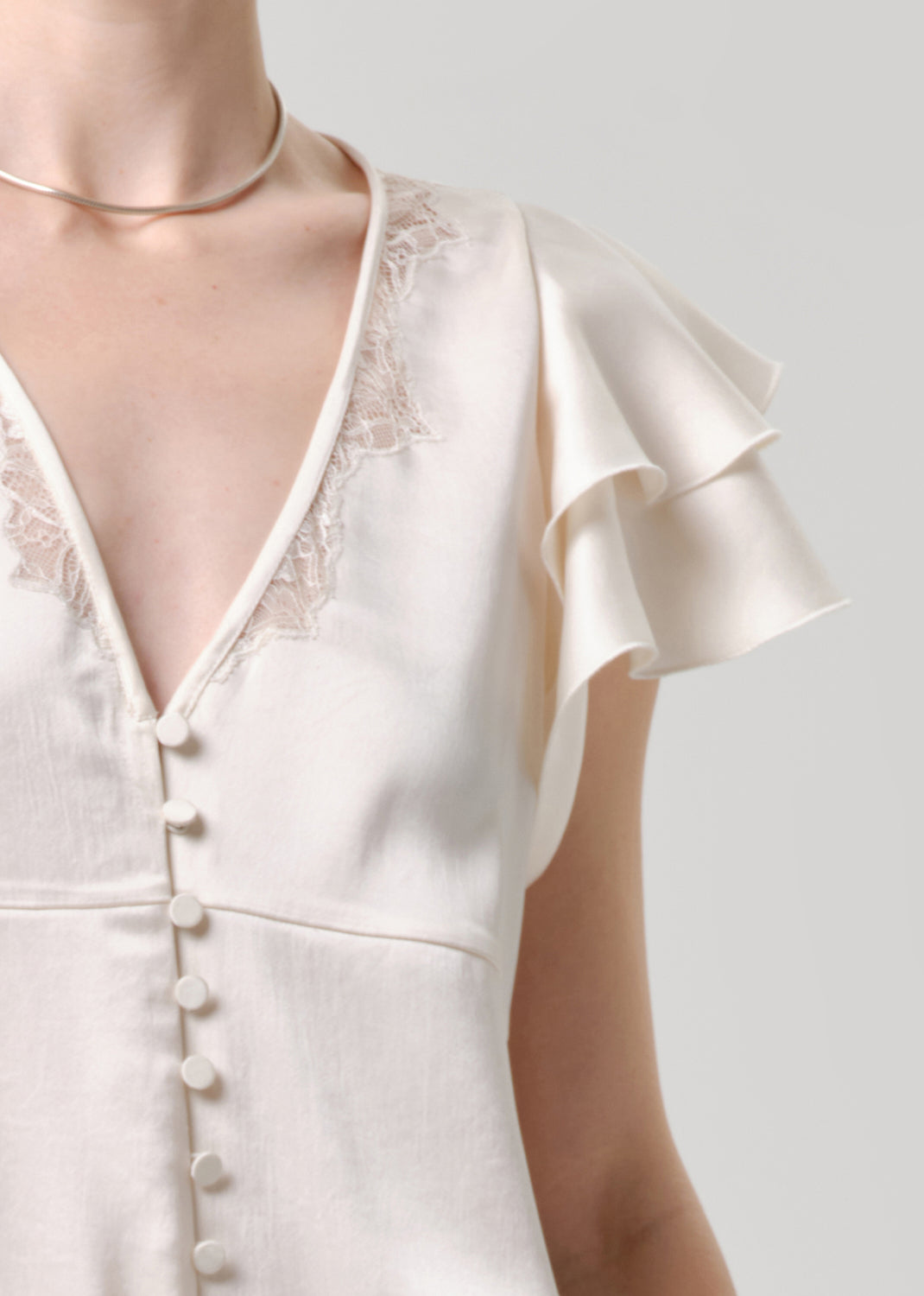 Lola Flutter Lace Sleeve Top in Cream