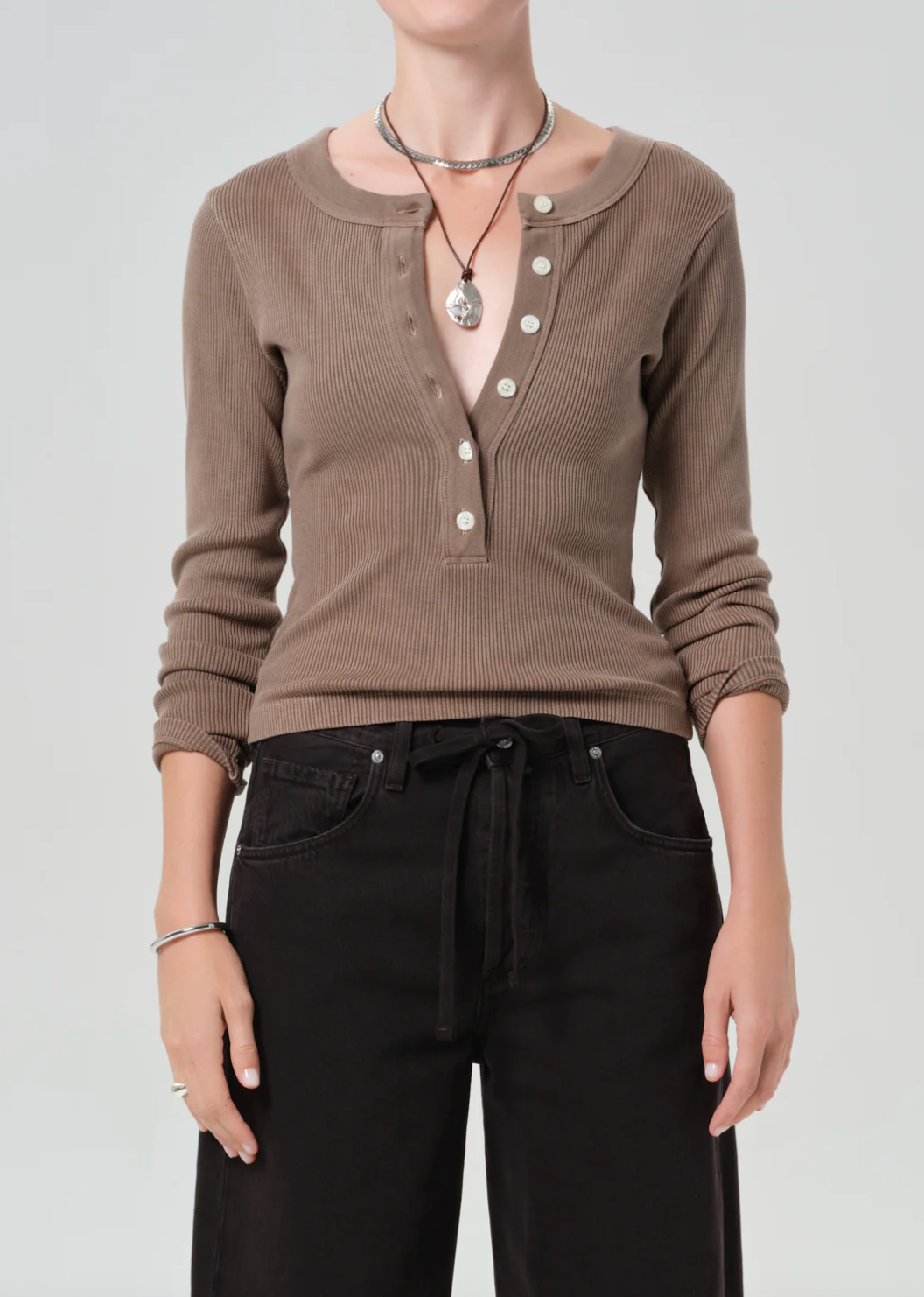 Varra Henley in Cocoa