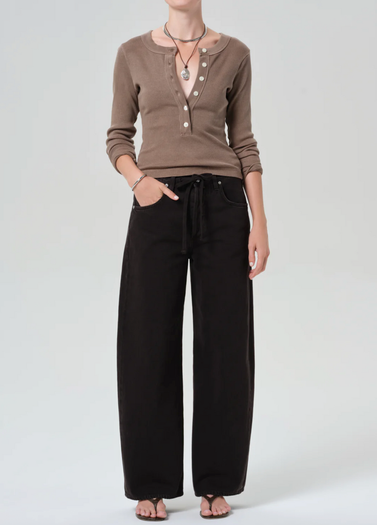 Varra Henley in Cocoa