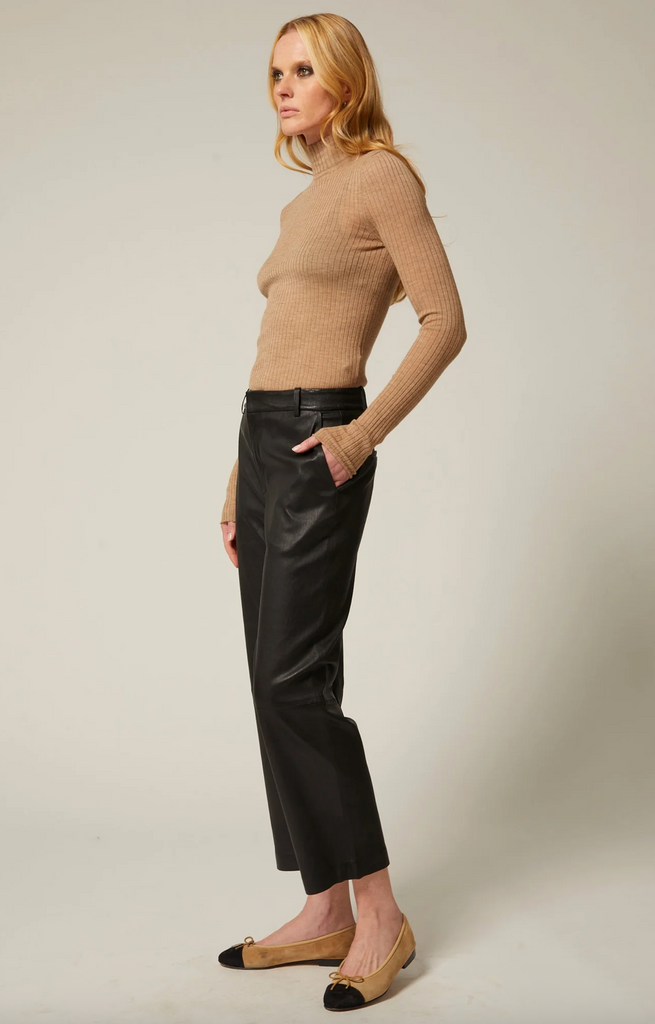 Leather Cropped Trousers in Black