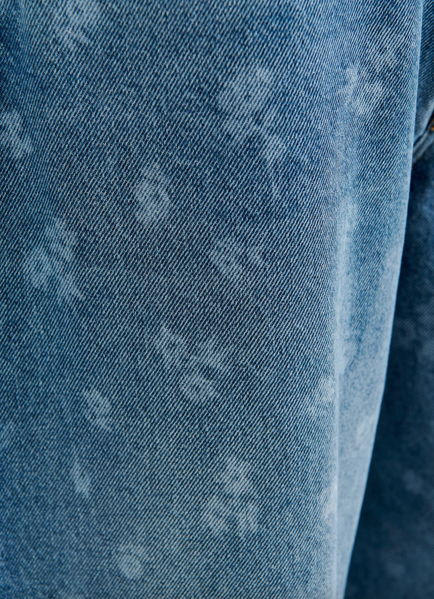 Barrel Leg Jeans in Quiet Pool